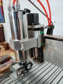 Desktop CNC engraving machine four-axis engraving machine MA - Photo taken in person